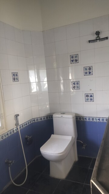 Bathroom in 5 BHK Independent House at Jubilee Hills – for Rent