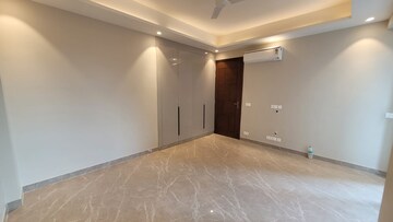 Room in 4 BHK Apartment at Adani Samsara Vilasa, Sector 63 – for Rent