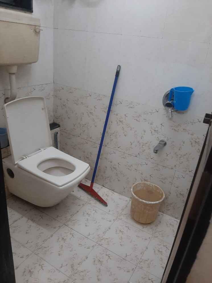 Bathroom, nest-apartment-matunga 1 Bedroom 400 Sq.Ft. Apartment In Matunga West Mumbai 9282355