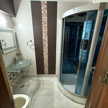 Furnished Amenities in 4 BHK Builder Floor at Paschim Vihar – for Rent