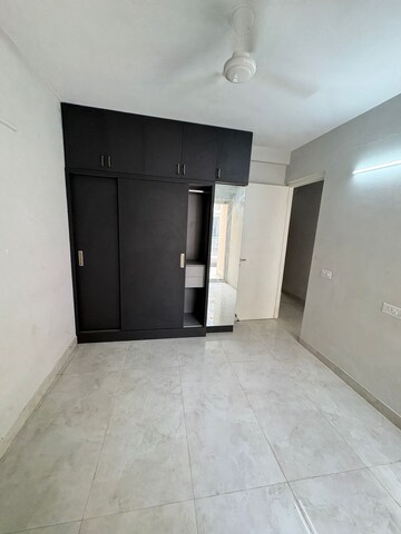 Room in 3 BHK Apartment at Signature Global City, Sector 37d – for Rent