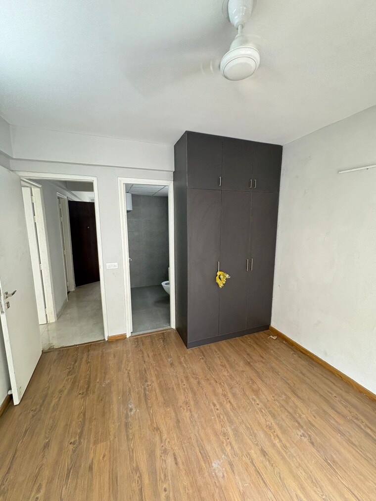 Room, signature-global-city 3 Bedroom 1300 Sq.Ft. Apartment In Sector 37d Gurgaon 9282374