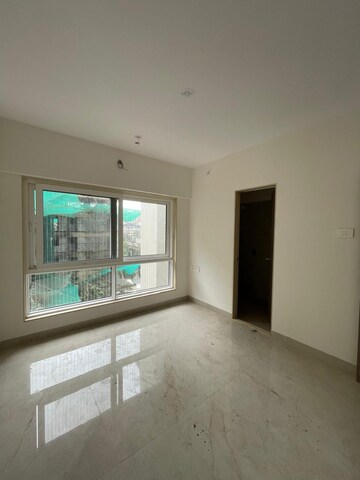Room in 2 BHK Apartment at Kaveri Tower Andheri West, Andheri West – for Rent
