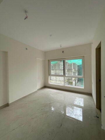 Room in 2 BHK Apartment at Kaveri Tower Andheri West, Andheri West – for Rent