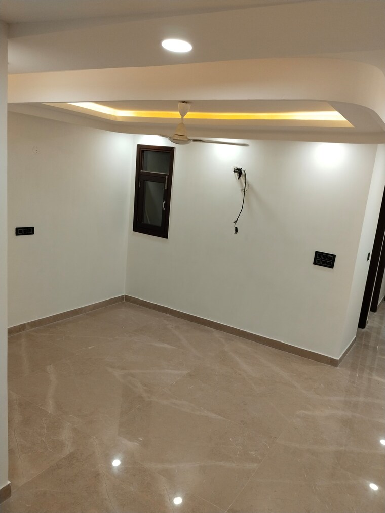 Room, lajpat nagar 4 2 Bedroom 900 Sq.Ft. Builder Floor In Lajpat Nagar 4 Delhi 9282393