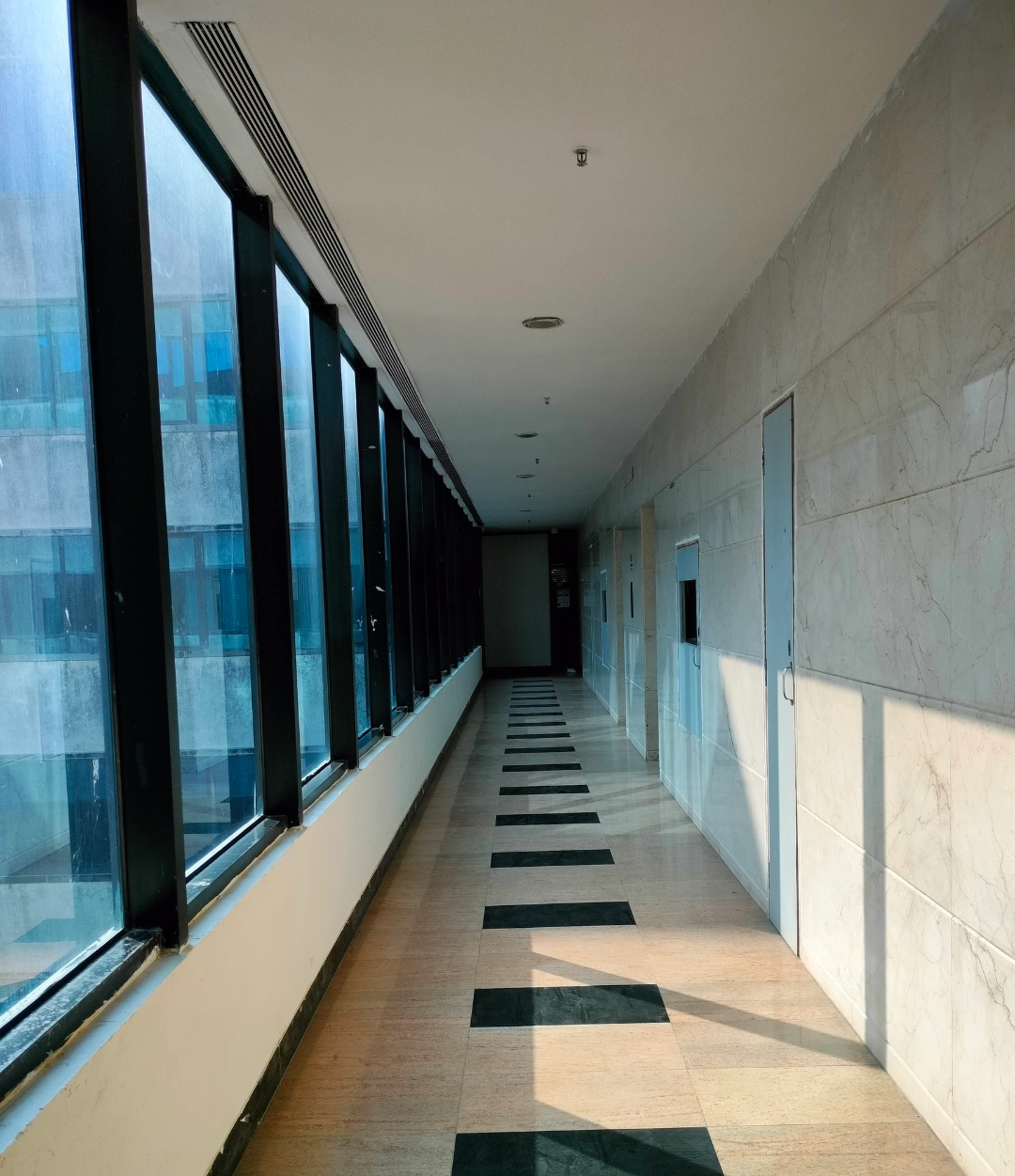 Office Space For Rent in VIP Plaza