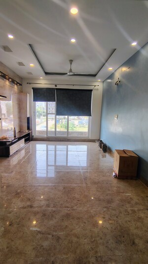 Living Room in 3 BHK Builder Floor at Hong Kong Bazaar, Sector 57 – for Rent