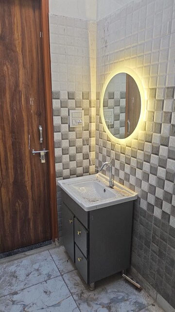 Bathroom in 3 BHK Apartment at Supertech Green Village, Bigli Bamba Bypass – for Sale