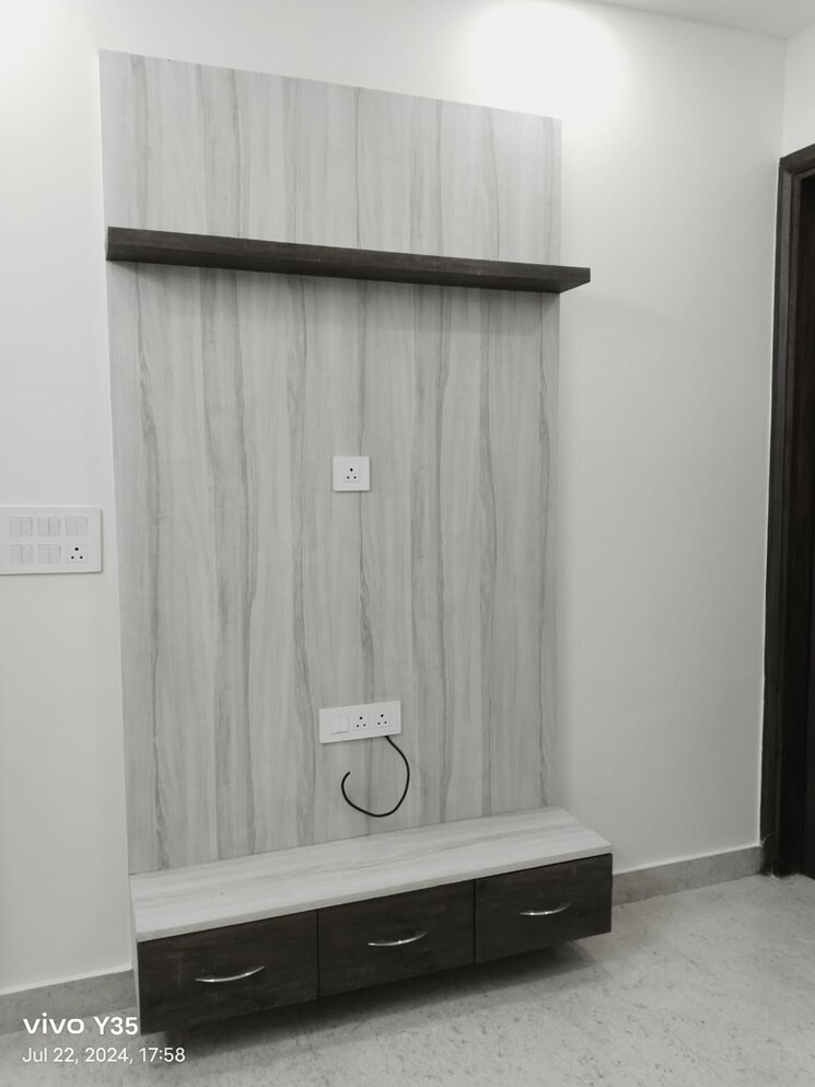 undefined, paschim vihar 3 Bedroom 1000 Sq.Ft. Builder Floor In Paschim Vihar Delhi 9282501