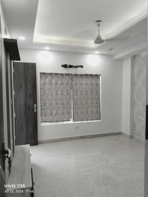 Bathroom in 3 BHK Builder Floor at Paschim Vihar – for Rent