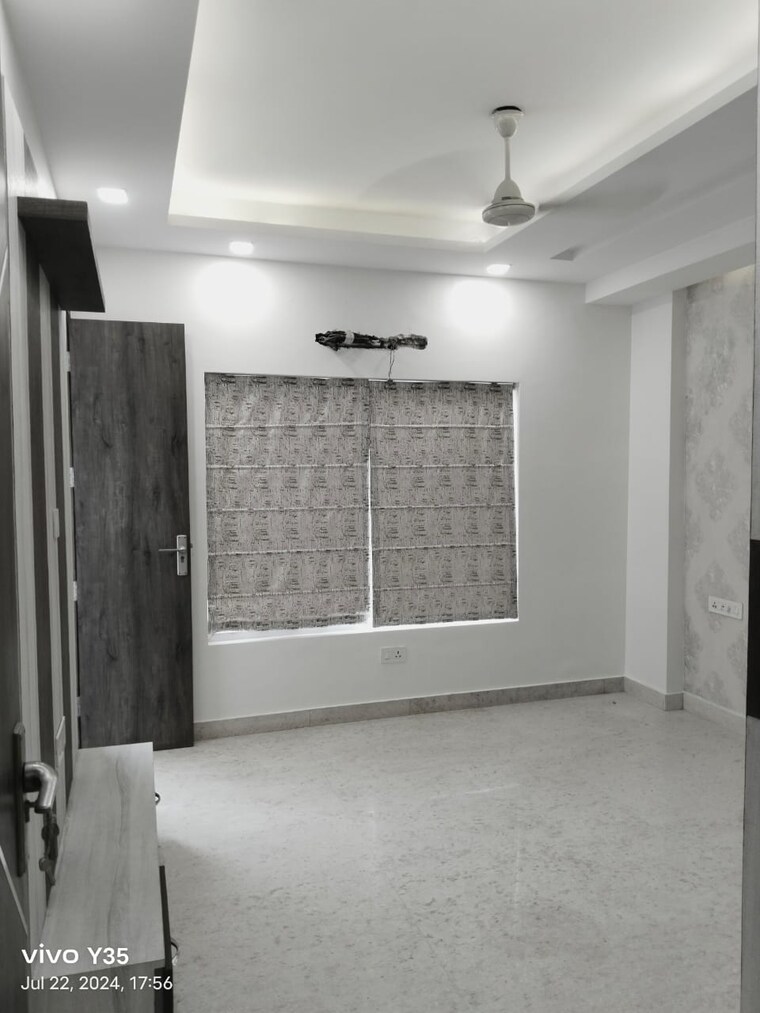 Bathroom, paschim vihar 3 Bedroom 1000 Sq.Ft. Builder Floor In Paschim Vihar Delhi 9282501