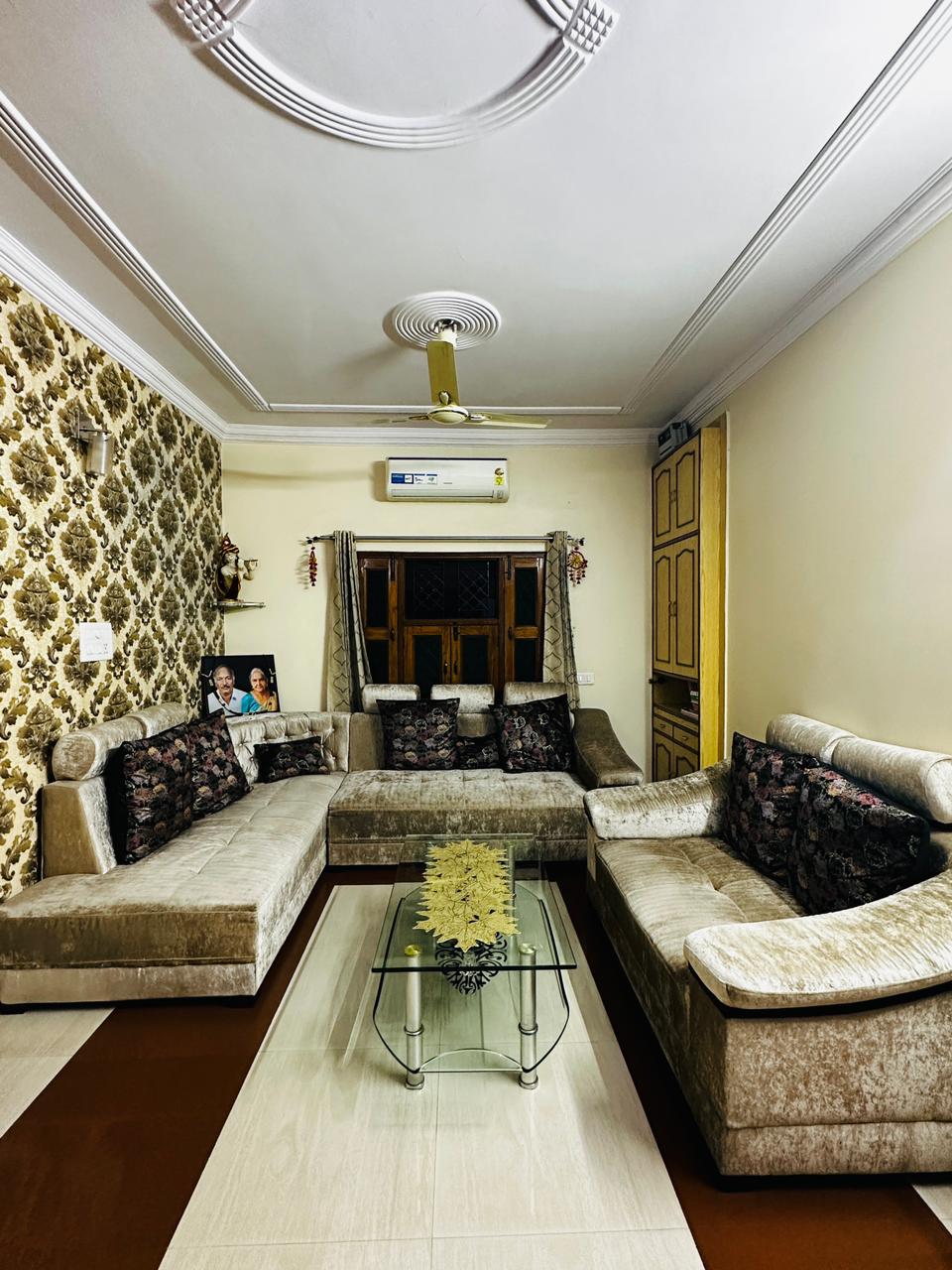 2 BHK Apartment For Rent in Ekta Apartment 