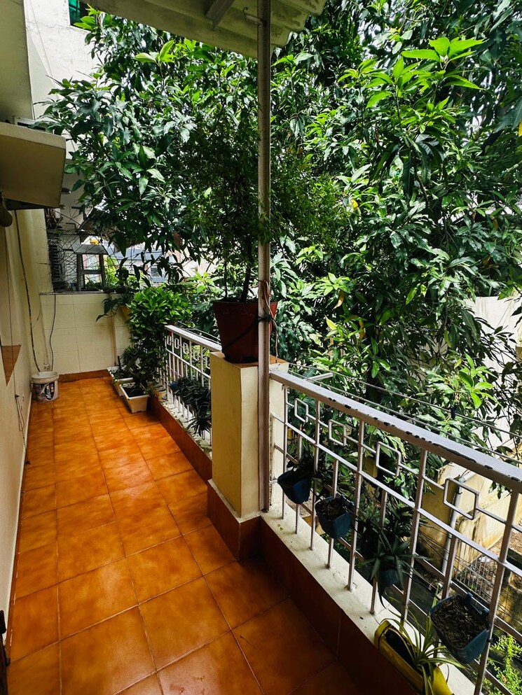 Balcony, paschim vihar 2 Bedroom 1200 Sq.Ft. Apartment In Paschim Vihar Delhi 9282525