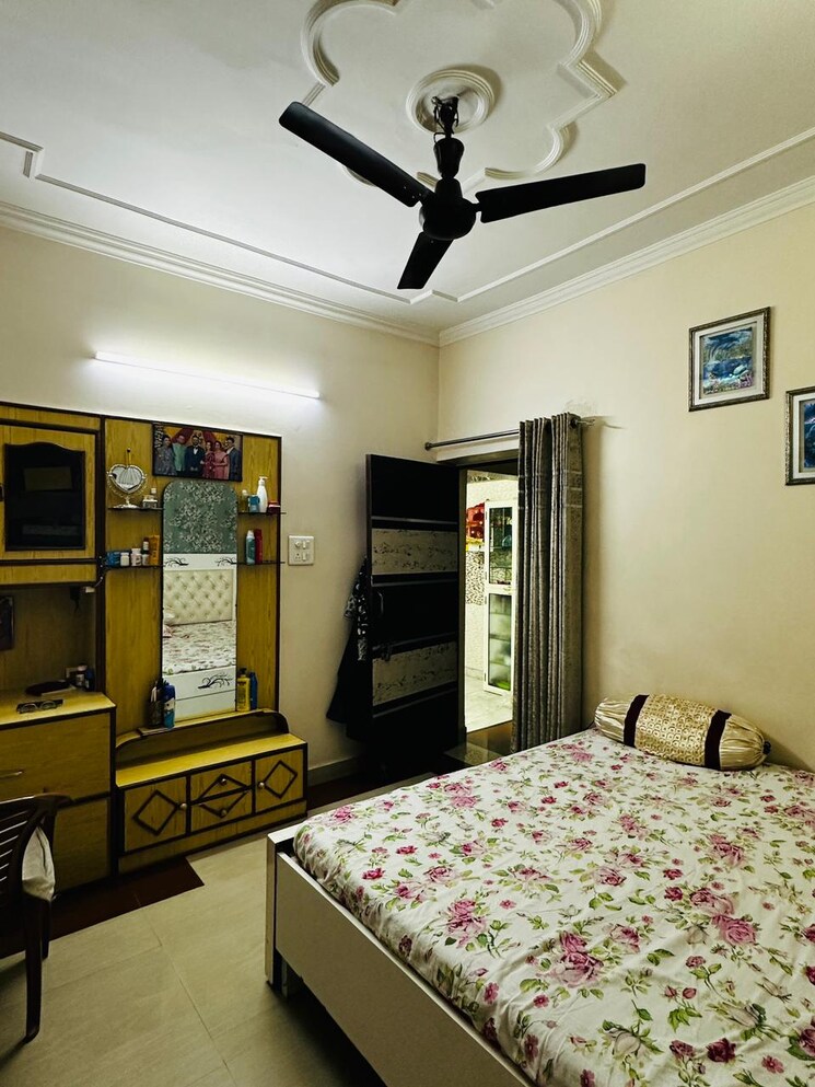 Bedroom, paschim vihar 2 Bedroom 1200 Sq.Ft. Apartment In Paschim Vihar Delhi 9282525