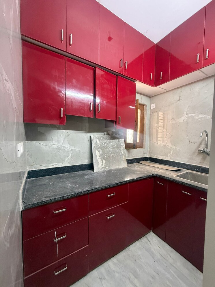 Kitchen, paschim vihar 2 Bedroom 850 Sq.Ft. Apartment In Paschim Vihar Delhi 9282539