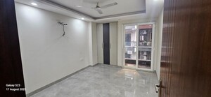 Room in 3 BHK Builder Floor at Chattarpur – for Rent