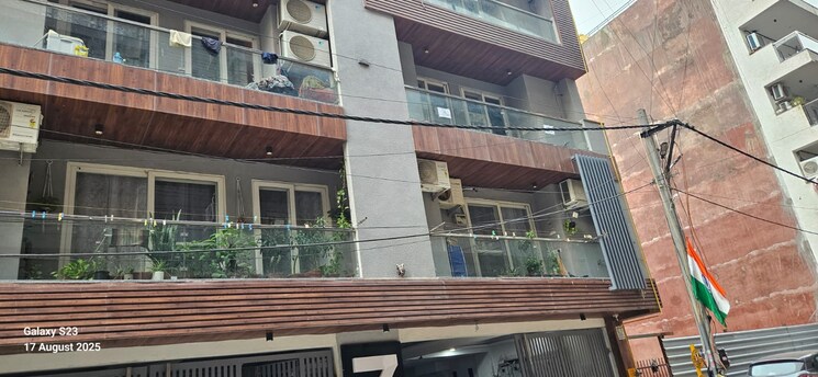 Exterior View, chattarpur 3 Bedroom 1300 Sq.Ft. Builder Floor In Chattarpur Delhi 9282551
