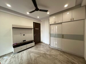 Room in 3 BHK Builder Floor at Paschim Vihar – for Rent