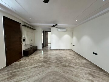 Room in 3 BHK Builder Floor at Paschim Vihar – for Rent