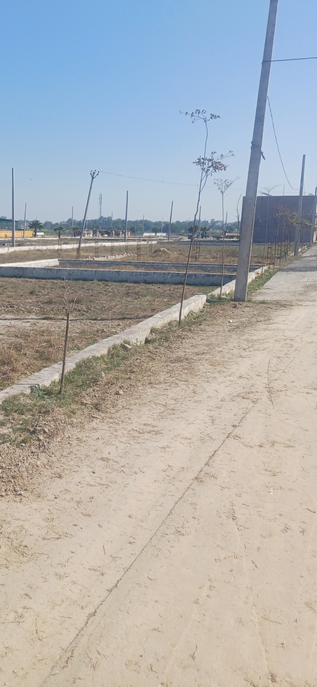 Plot For Sale in Jewar
