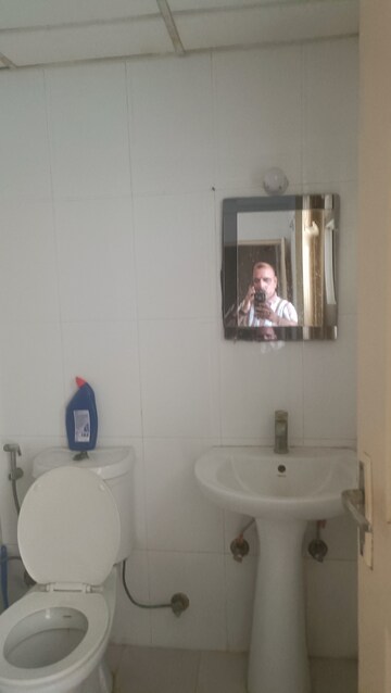 Bathroom in 2 BHK Apartment at Supertech Cape Town, Sector 74 – for Rent