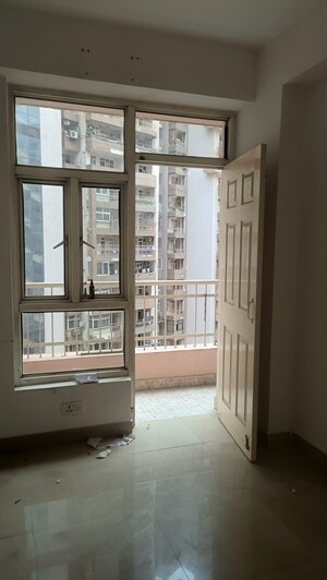 2 BHK Apartment For Rent in Supertech Cape Town, Sector 74