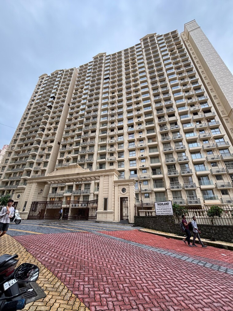 Exterior View, hiranandani-highland 2 Bedroom 787 Sq.Ft. Apartment In Powai Mumbai 9282565