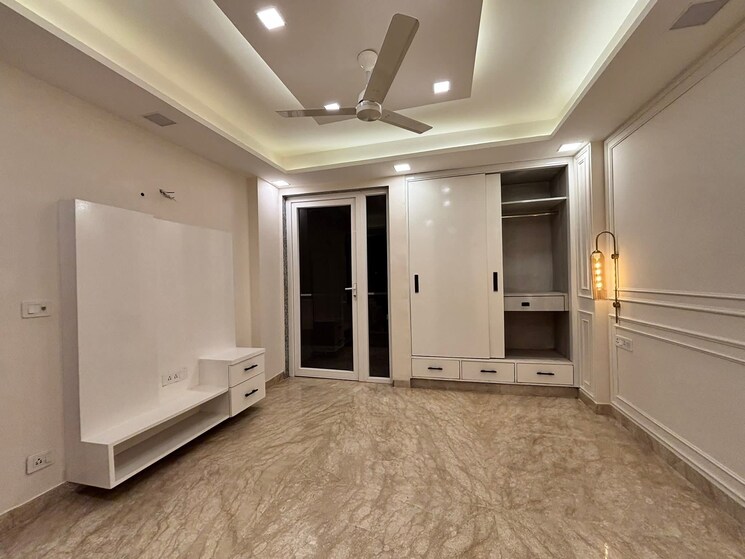 Room, sector 45 3 Bedroom 204 Sq.Yd. Builder Floor In Sector 45 Gurgaon 9282582