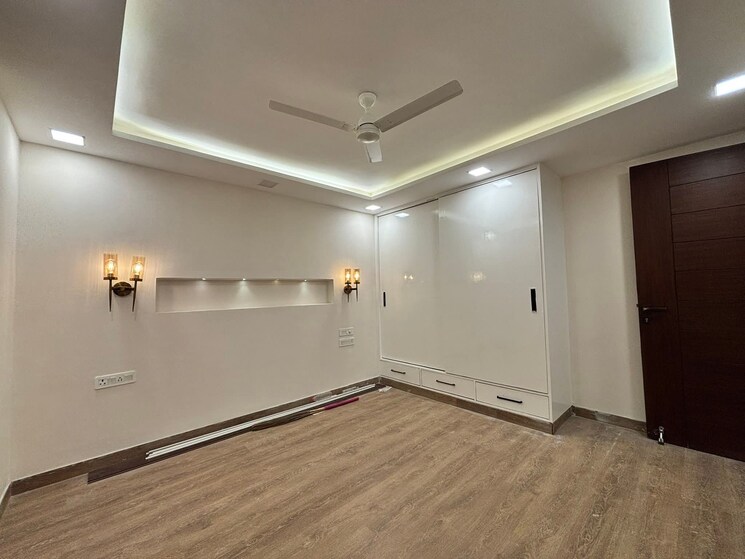 Room, sector 45 3 Bedroom 204 Sq.Yd. Builder Floor In Sector 45 Gurgaon 9282582