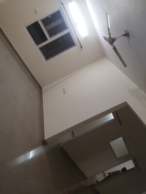 Furnished Amenities in 3.5 BHK Apartment at Greenwood Apartment, Gomti Nagar – for Rent