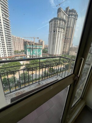 3 BHK Apartment For Rent in Amrapali Silicon City, Sector 76
