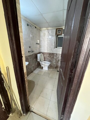 Bathroom in 3 BHK Apartment at Amrapali Silicon City, Sector 76 – for Rent