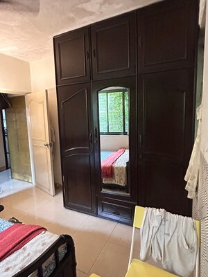 Pg For Rent in Khar West