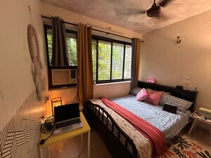 Bedroom in  Pg at Khar West – for Rent