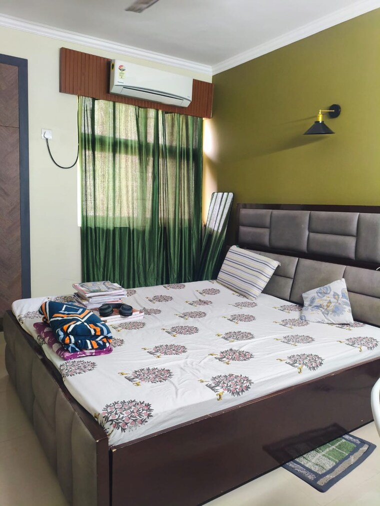 Bedroom, amrapali-crystal-homes 3 Bedroom 1700 Sq.Ft. Apartment In Sector 76 Noida 9282590