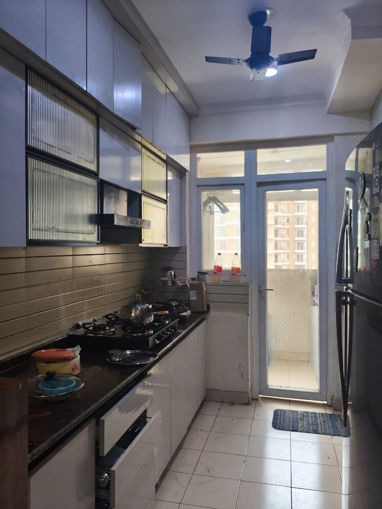 Kitchen, amrapali-crystal-homes 3 Bedroom 1700 Sq.Ft. Apartment In Sector 76 Noida 9282590