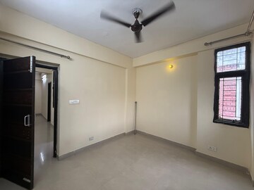 Room in 2 BHK Apartment at Vasant Kunj – for Rent