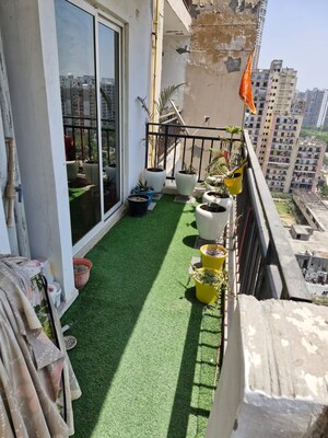 Balcony in 3 BHK Apartment at Amrapali Silicon City, Sector 76 – for Sale