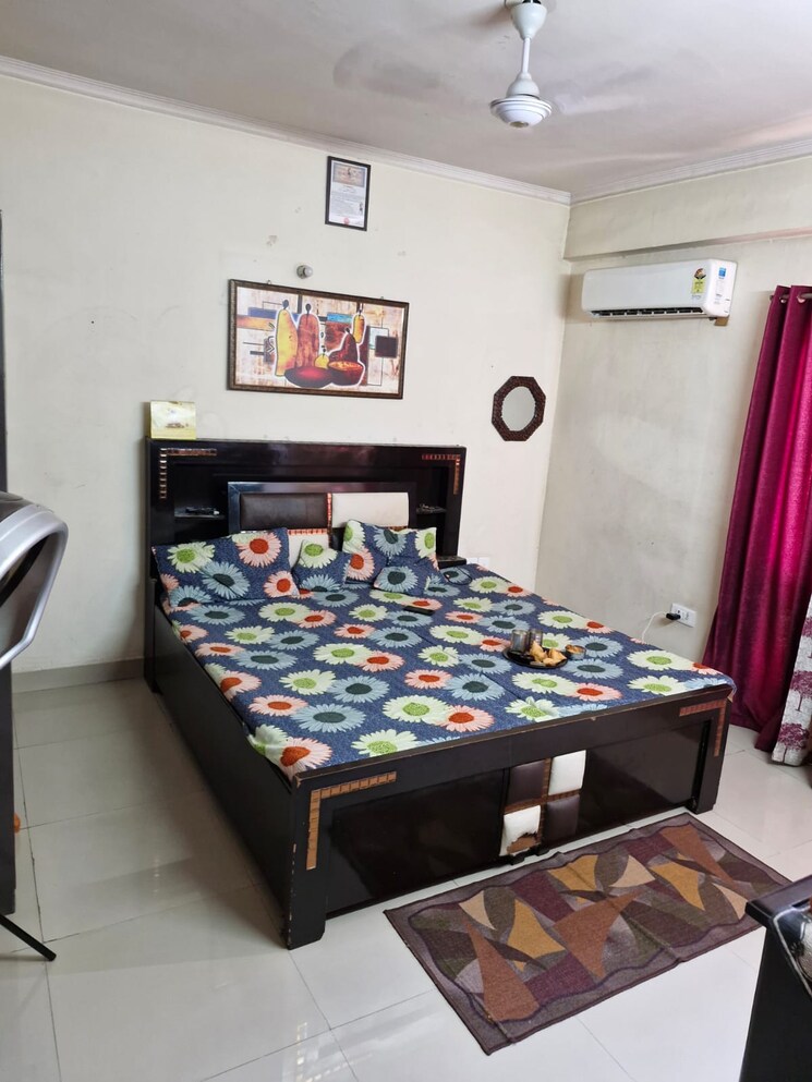 Bedroom, amrapali-silicon-city 3 Bedroom 1545 Sq.Ft. Apartment In Sector 76 Noida 9282616