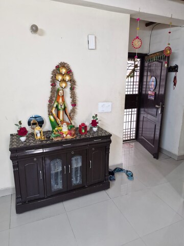 Furnished Amenities in 3 BHK Apartment at Amrapali Silicon City, Sector 76 – for Sale