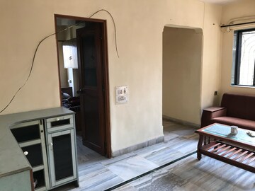 Room in 2 BHK Apartment at Gokuldham Saidham CHS, Goregaon East – for Rent