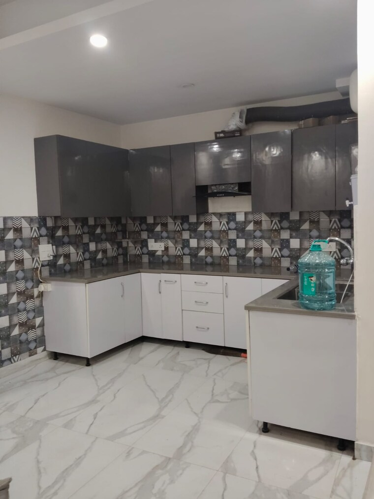 Kitchen, sector 30 3 Bedroom 1500 Sq.Ft. Builder Floor In Sector 30 Gurgaon 9282636