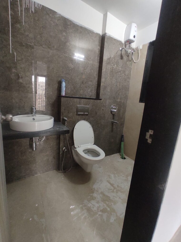 Bathroom, ariha-signature 2 Bedroom 650 Sq.Ft. Apartment In Goregaon West Mumbai 9282637