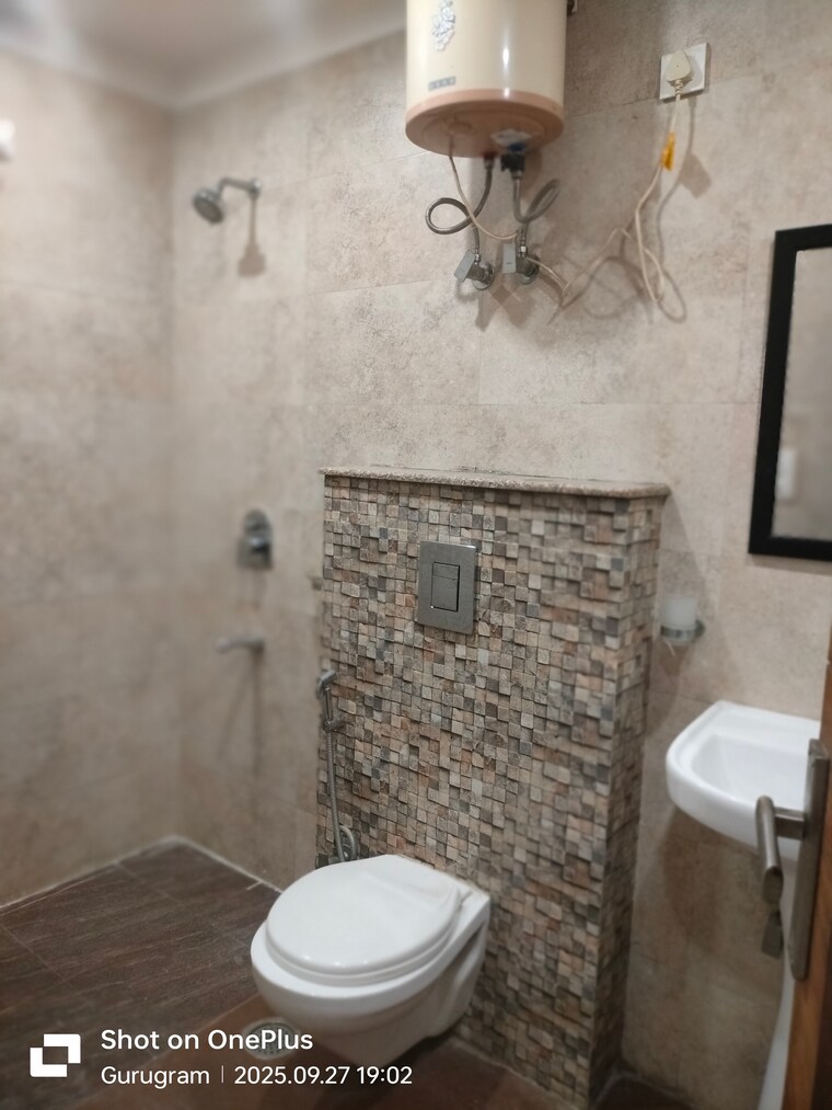 Bathroom, sector 15 3 Bedroom 2000 Sq.Ft. Builder Floor In Sector 15 Gurgaon 9282648