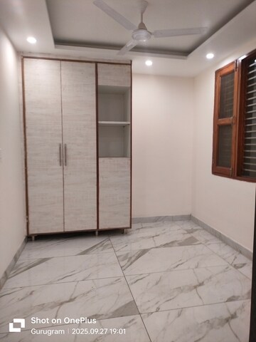 Room in 3 BHK Builder Floor at Sector 15 – for Rent