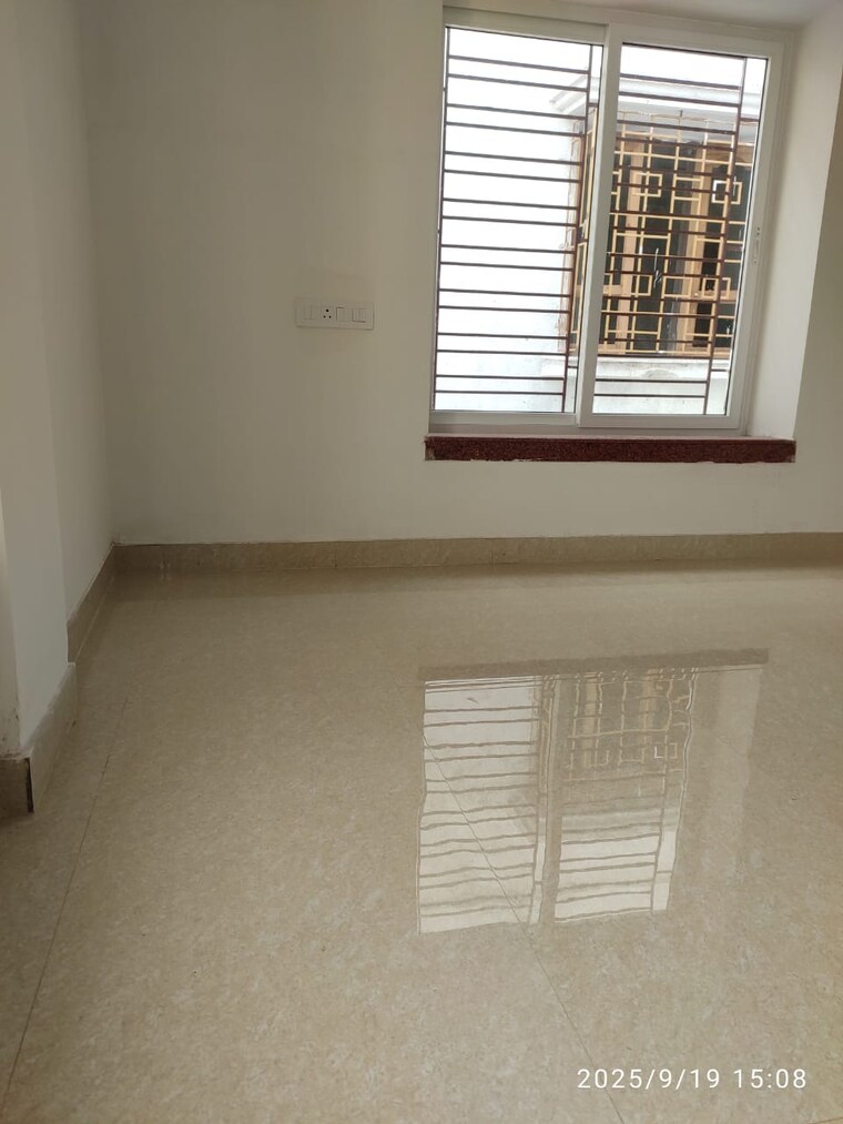 Room, city-centre 3 Bedroom 1230 Sq.Ft. Apartment In Salt Lake City Kolkata 9282661