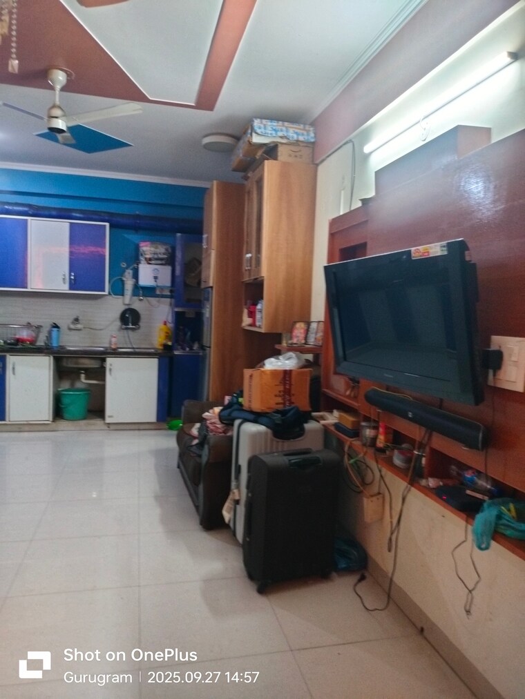 Room, sector 15 3 Bedroom 1600 Sq.Ft. Builder Floor In Sector 15 Gurgaon 9282675