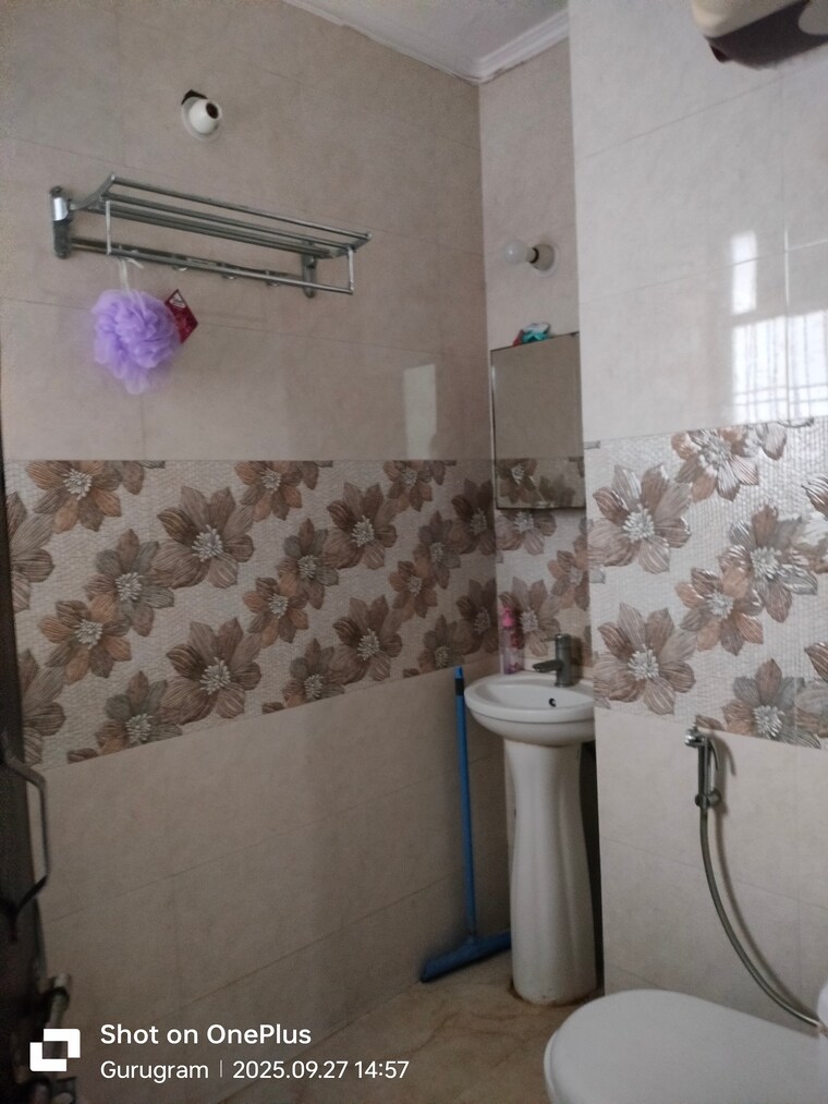 Attached Bathroom, sector 15 3 Bedroom 1600 Sq.Ft. Builder Floor In Sector 15 Gurgaon 9282675