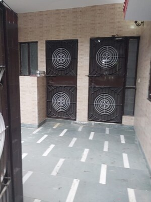  2 BHK Apartment at Paschim Vihar – for Rent