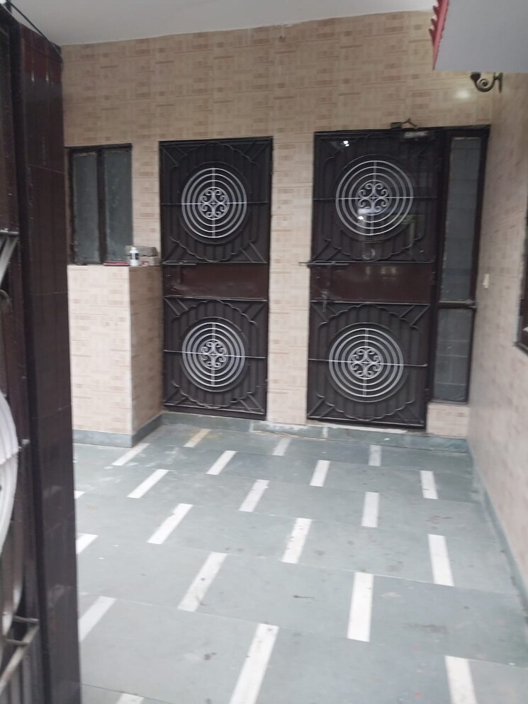 Other, paschim vihar 2 Bedroom 900 Sq.Ft. Apartment In Paschim Vihar Delhi 9282681